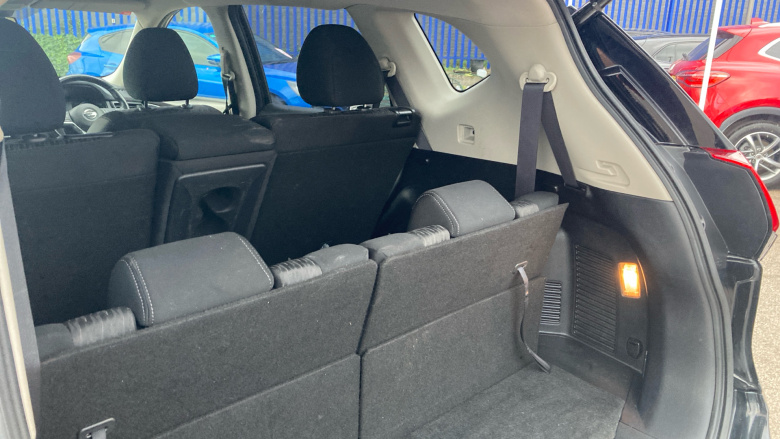 Nissan X-Trail 1.7 dCi N-Connecta 5dr [7 Seat] Diesel Station Wagon